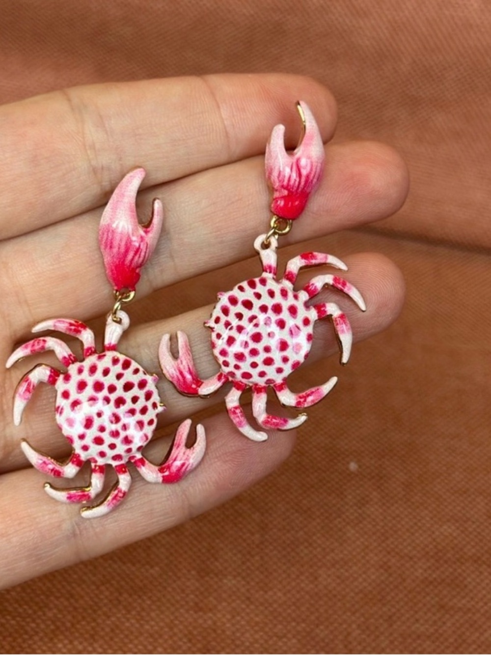 Playful Crab Dangle Earrings - Women Jewelry - Picture 4 of 4